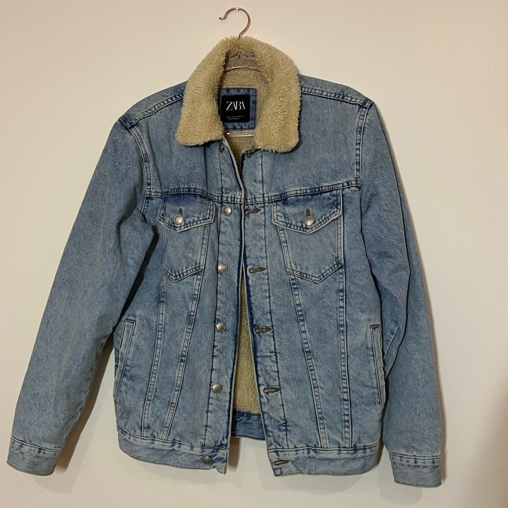 NWOT Zara fleece-lined denim jacket